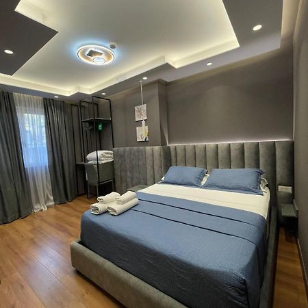 Peaky Hotel Durrës Exteriör bild