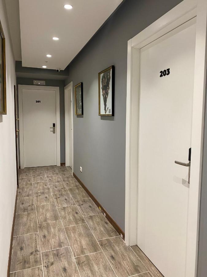Peaky Hotel Durrës Exteriör bild