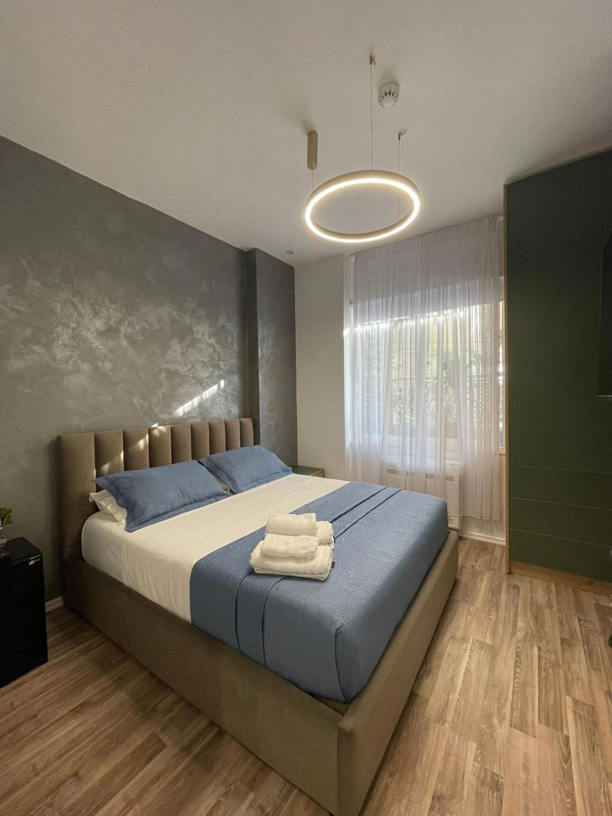Peaky Hotel Durrës Exteriör bild