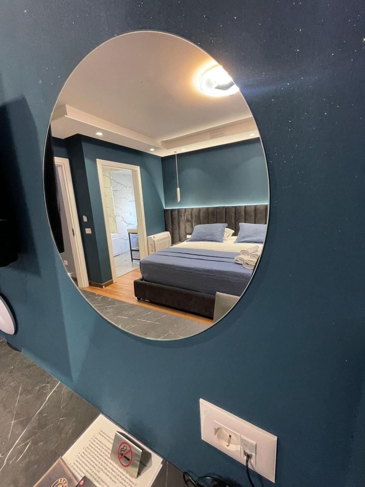 Peaky Hotel Durrës Exteriör bild