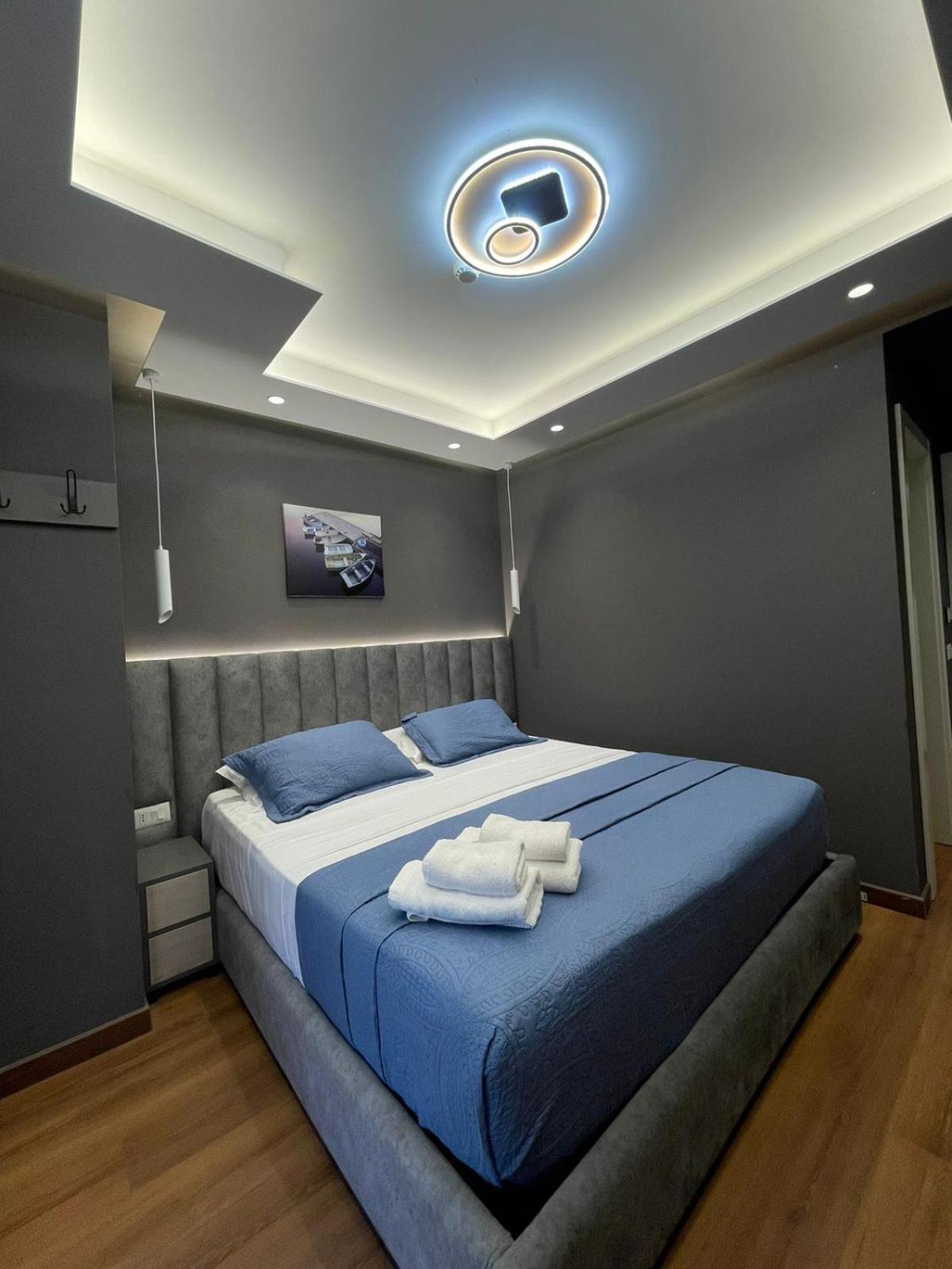 Peaky Hotel Durrës Exteriör bild