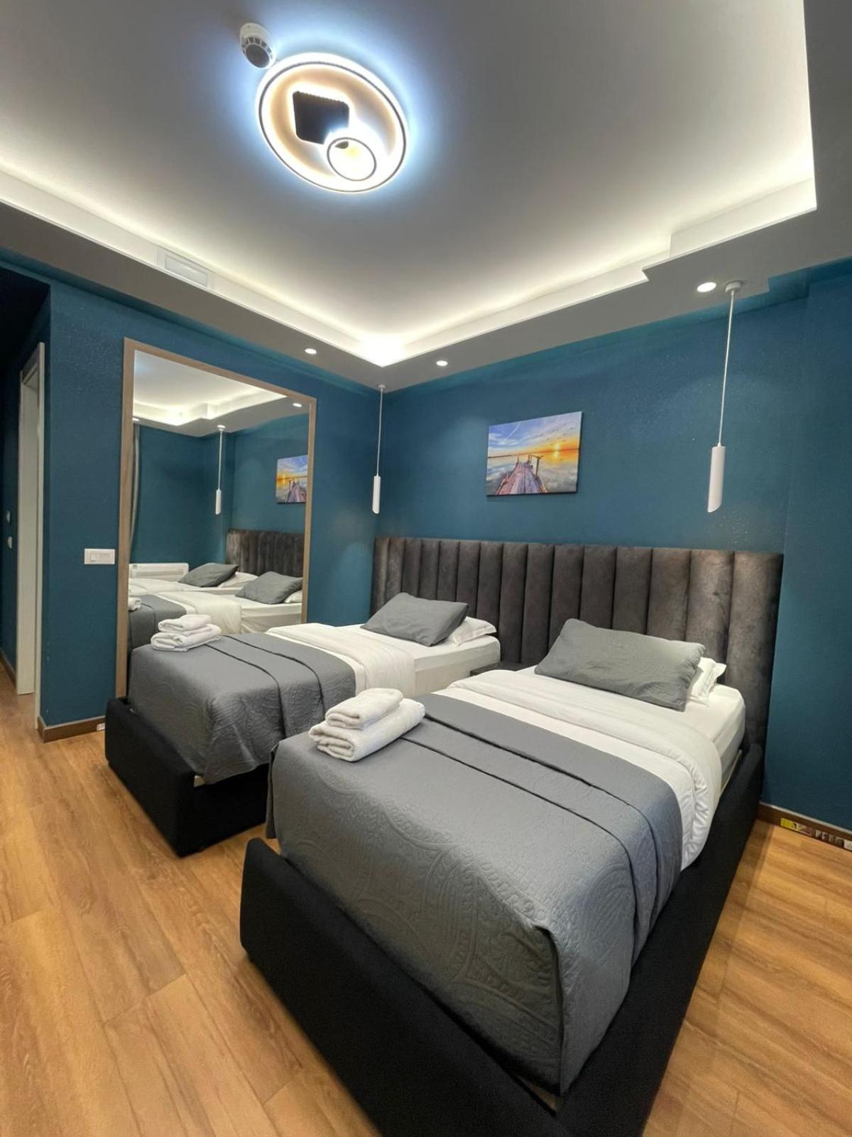 Peaky Hotel Durrës Exteriör bild