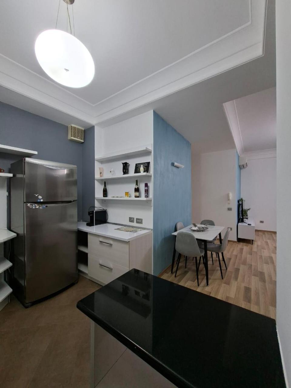 Peaky Hotel Durrës Exteriör bild
