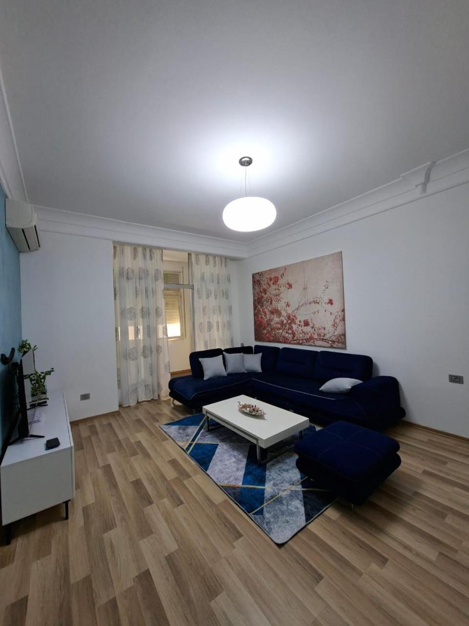 Peaky Hotel Durrës Exteriör bild