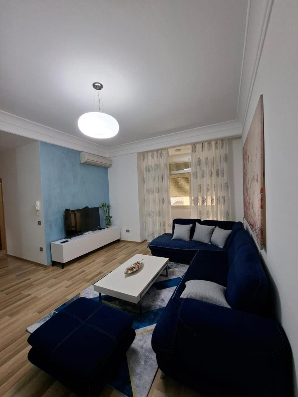 Peaky Hotel Durrës Exteriör bild
